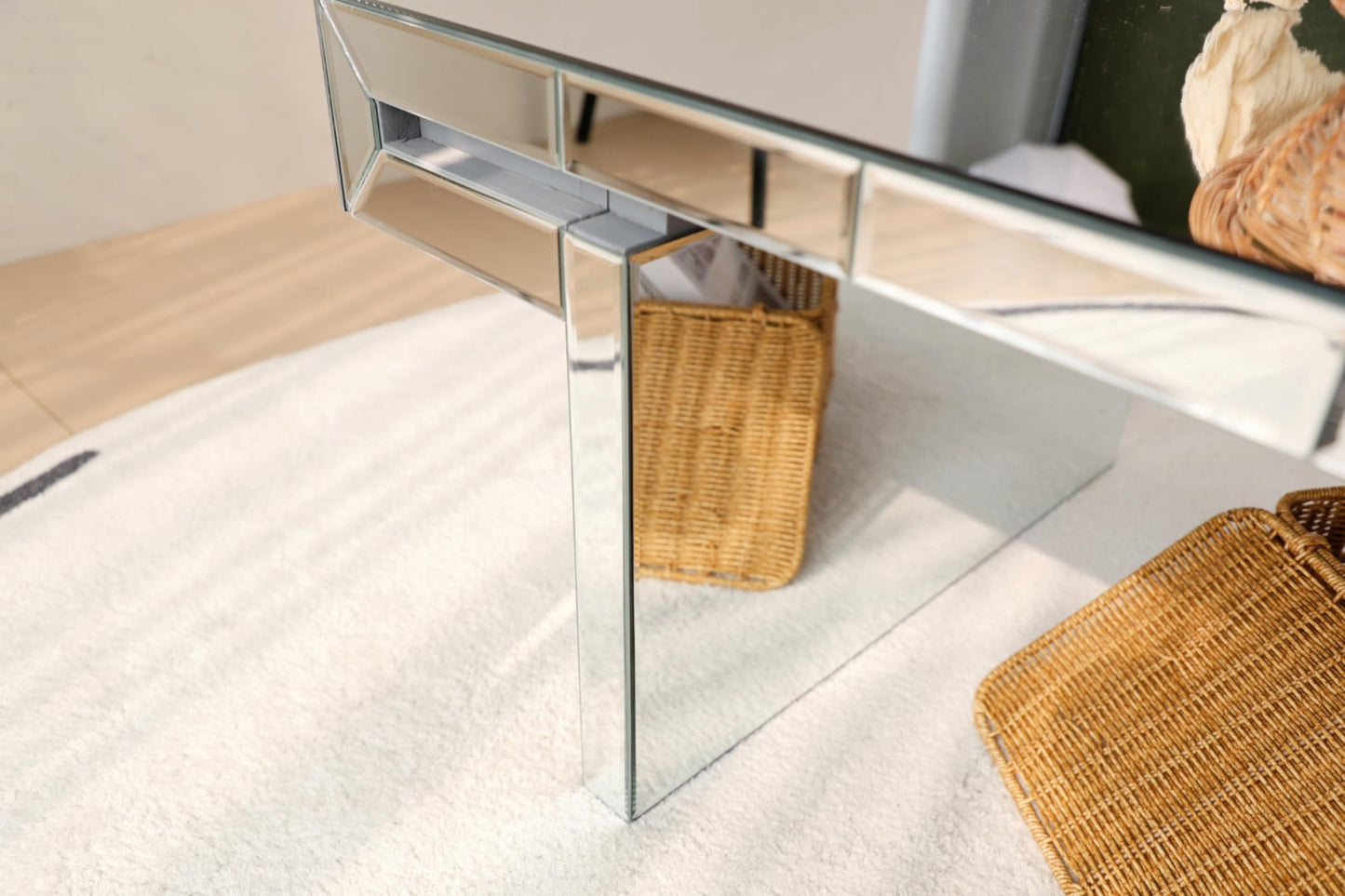 Silver Mirrored Coffee Table, 48" Rectangle Modern Coffee Table with Fluted Tempered Glass, Luxury Mirrored Center Table Accent Coacktail Tea Tables for Living Room Home Office