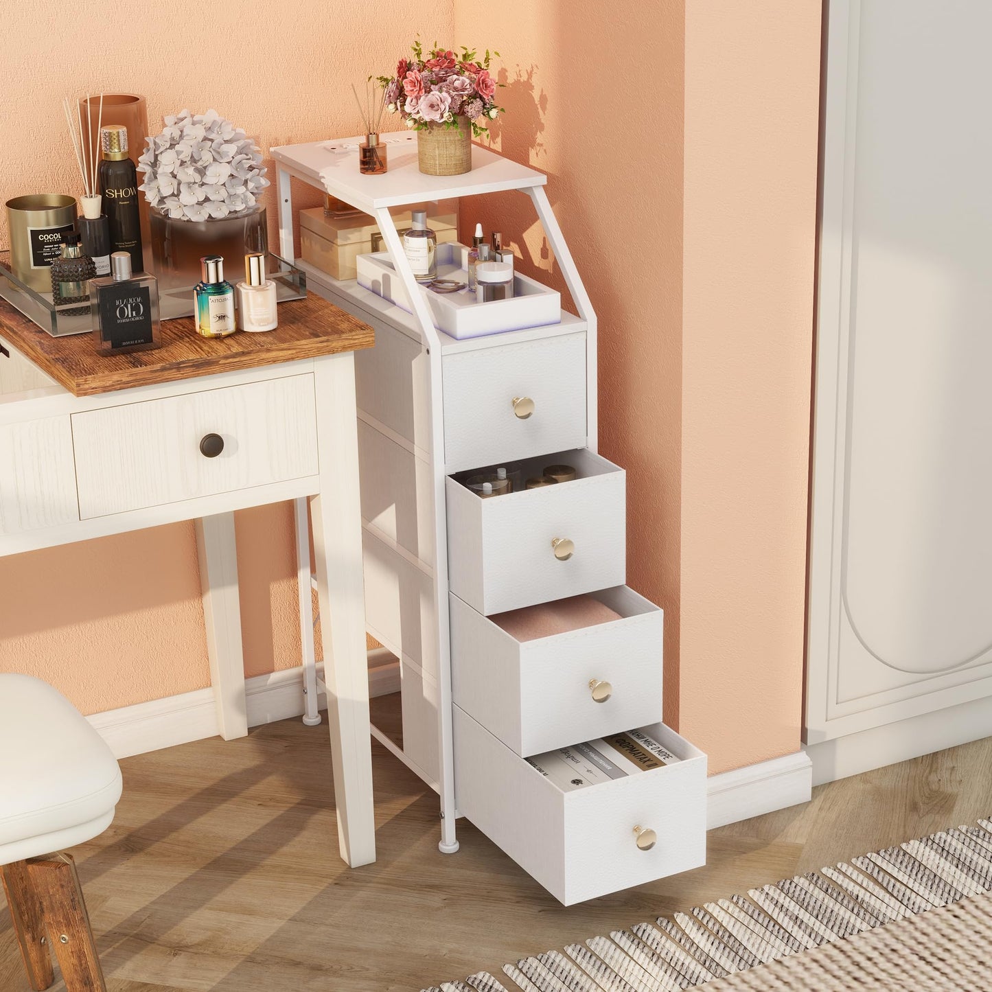 Tohomeor Narrow Dresser Tall Skinny Storage Tower Vertical Slim Chest of Drawers with Charging Station Small Nightstand Side Table for Bedroom, Bathroom, Small Spaces (White, 4 Drawers)