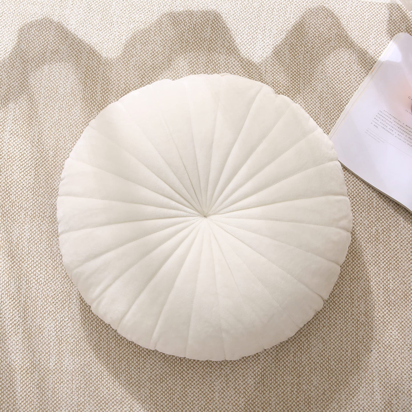 MolynnChic Floor Pillow Meditation Cushion Round Large Floor Pillows Seating for Adults, Velvet Thick Floor Cushions for Yoga Living Room Balcony Outdoor Tatami 18inch（Beige）